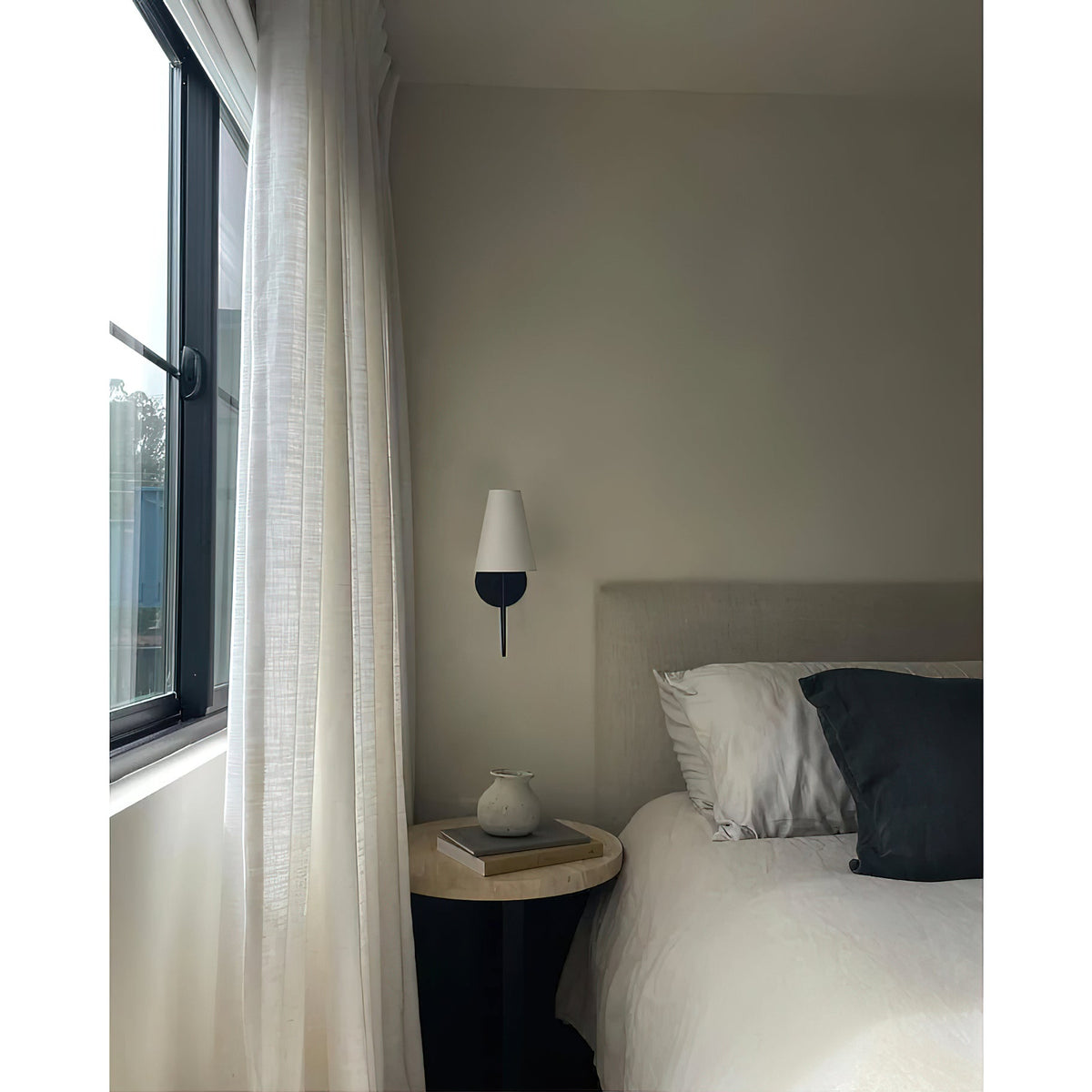 scoop-wall-lamp