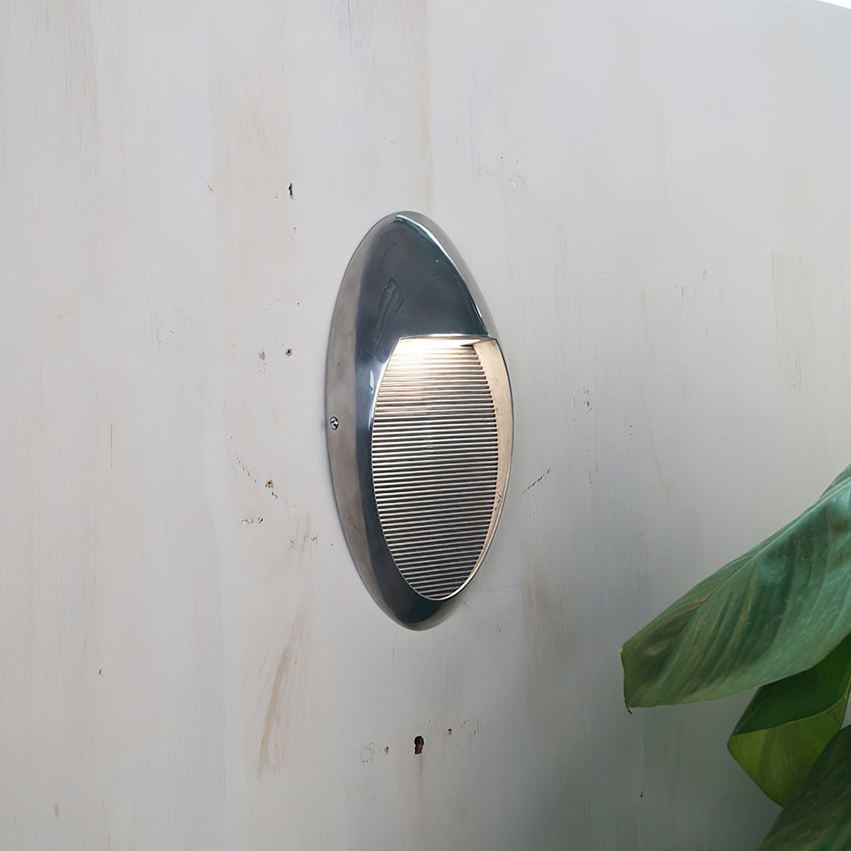 scorpius-outdoor-wall-lamp