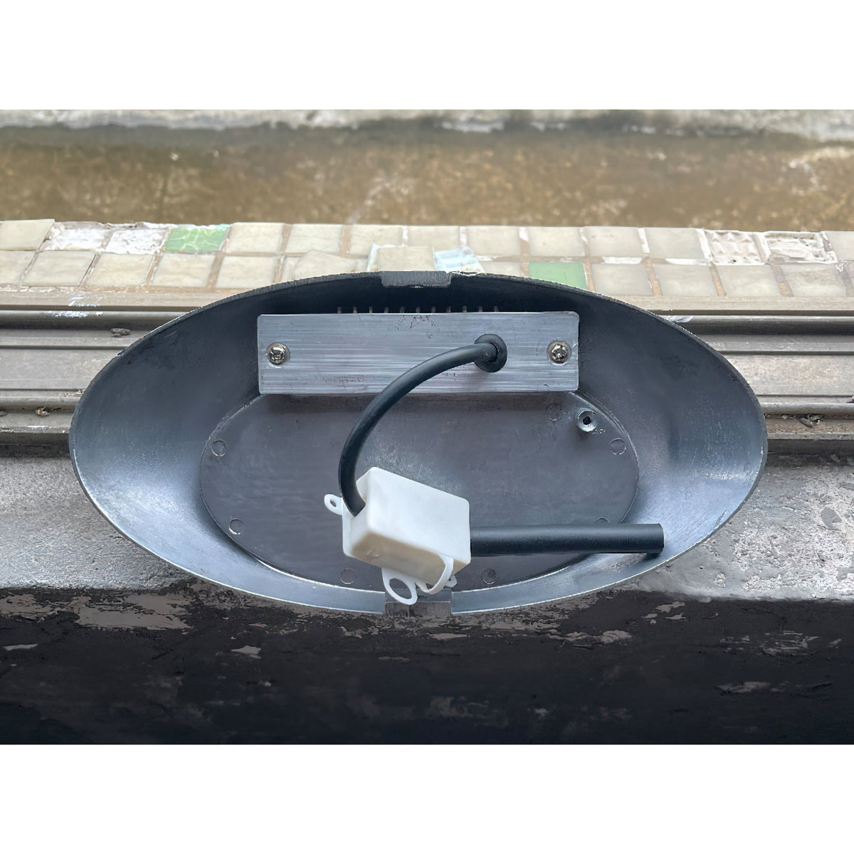 scorpius-outdoor-wall-lamp