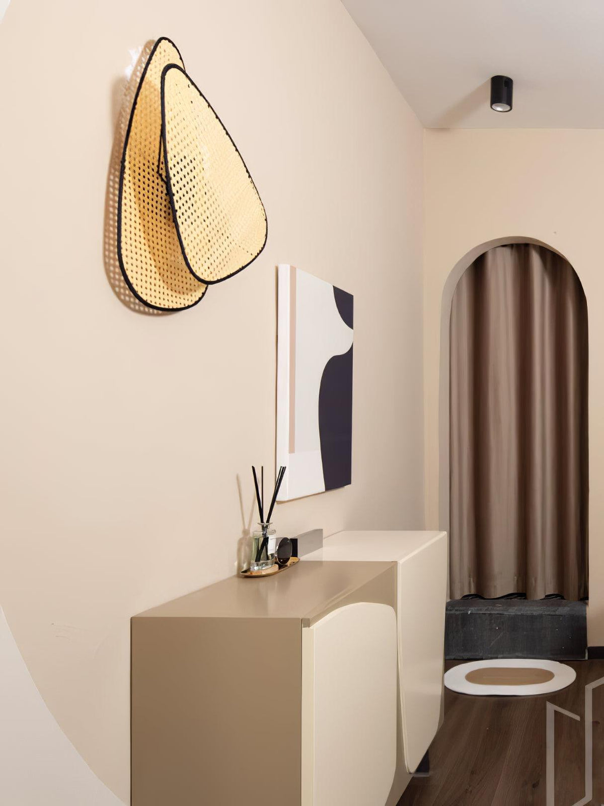 screen-cannage-sconce