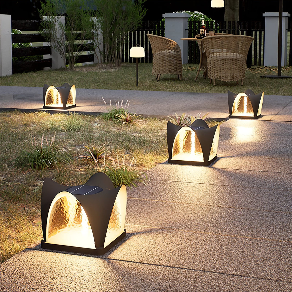 Sculptform Outdoor Table Lamp – Architectural LED Garden Light