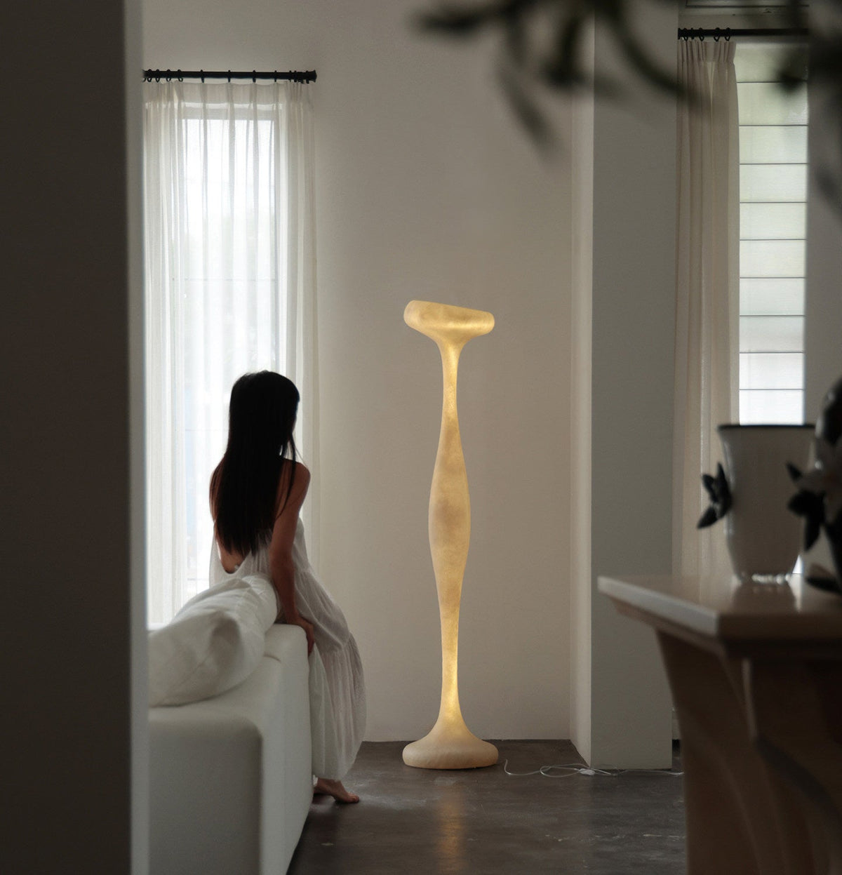 Sculptural Resin Floor Lamp with Integrated LED for Modern Interiors