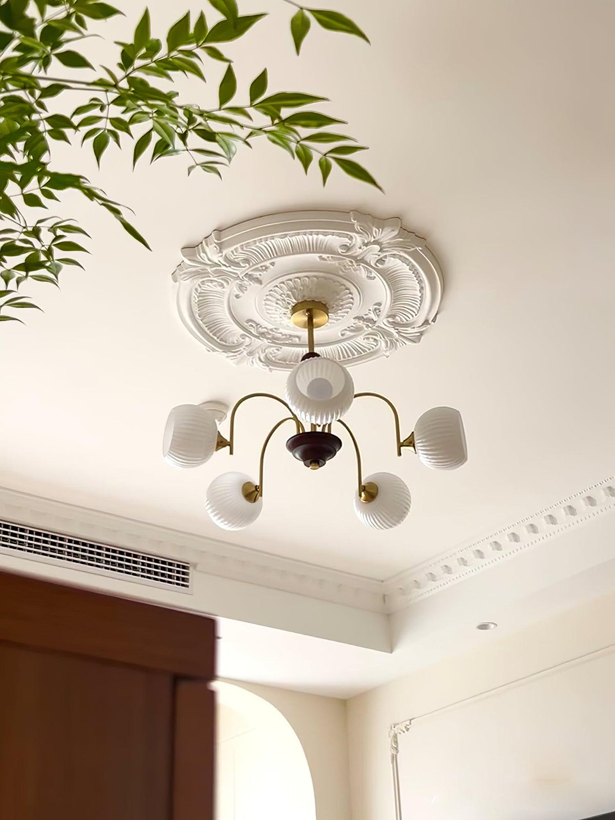 sculptural-glass-ribbed-chandelier