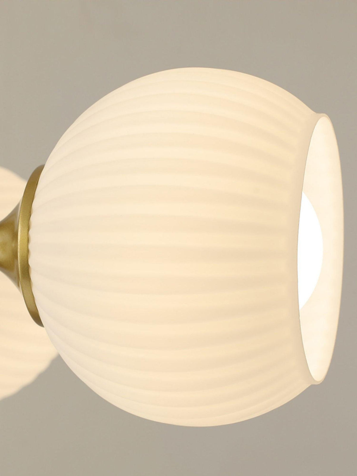 sculptural-glass-ribbed-chandelier