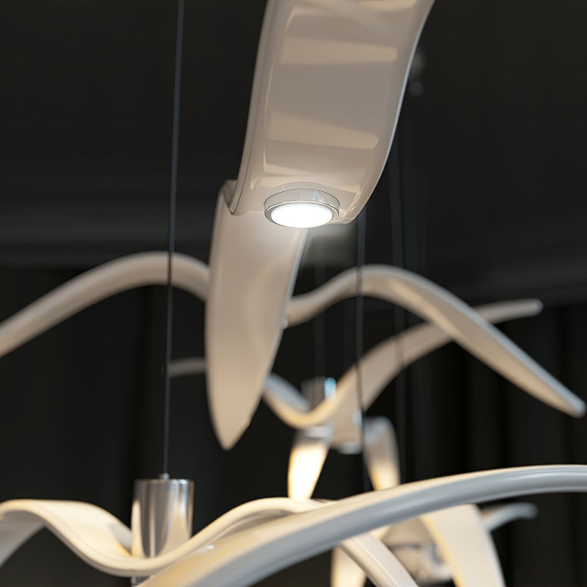 Aviara LED Pendant Light – Modern Aluminum Bird-Inspired Ceiling Lamp