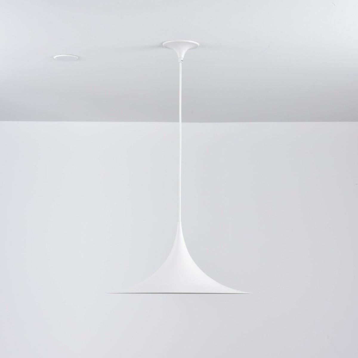 Semi Arch Pendant Light – Designer Aluminum Swag Lamp for Dining & Living Spaces