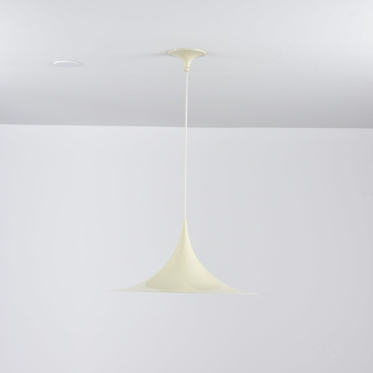 Semi Arch Pendant Light – Designer Aluminum Swag Lamp for Dining & Living Spaces