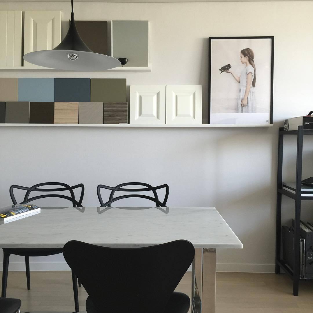 Semi Arch Pendant Light – Designer Aluminum Swag Lamp for Dining & Living Spaces