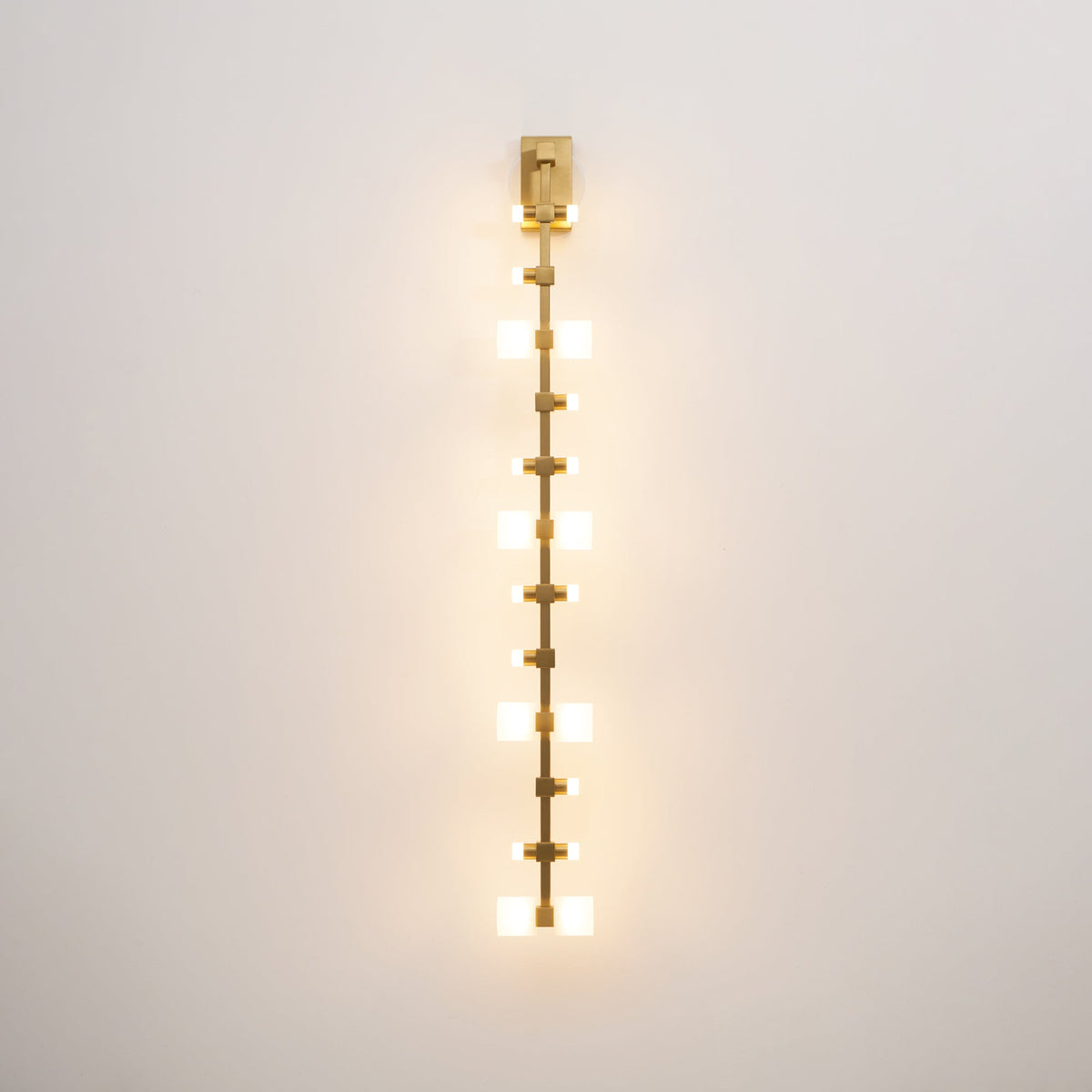 semper-mia-wall-lamp