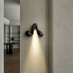 Sera Flow Wood Wall Light – Sculptural LED Sconce for Modern Interiors