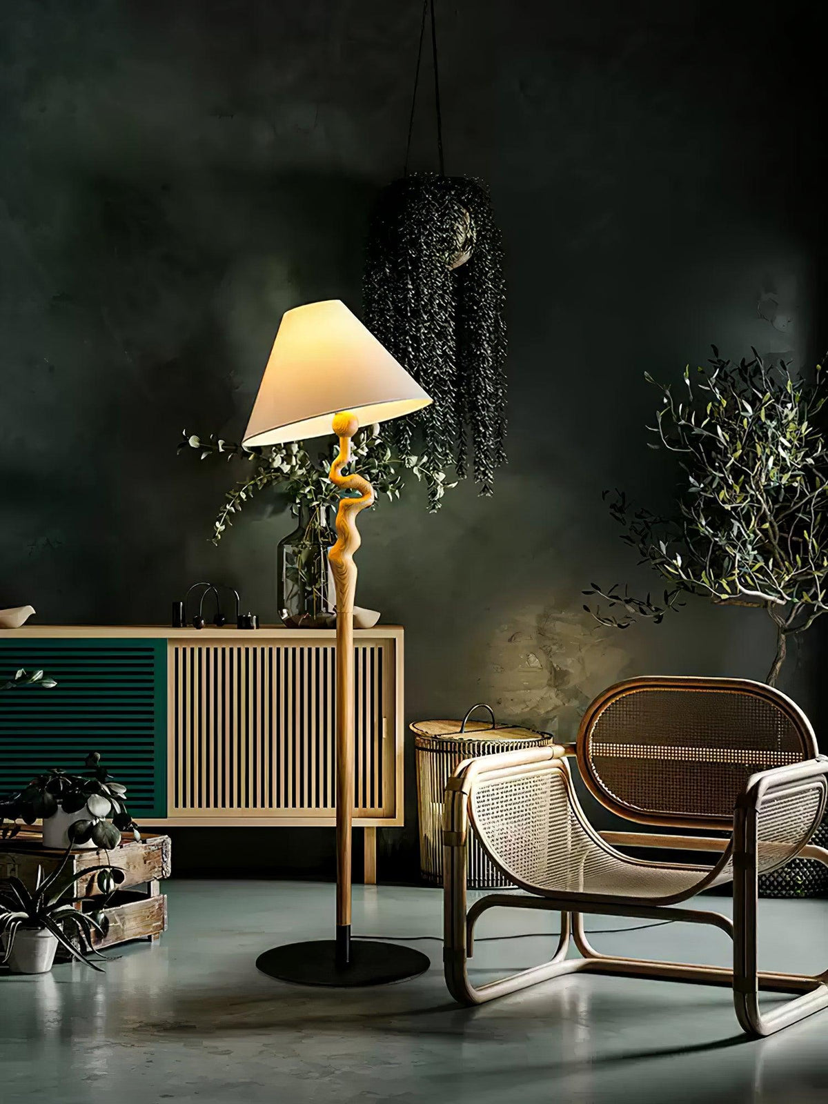 serpentine-twist-floor-lamp