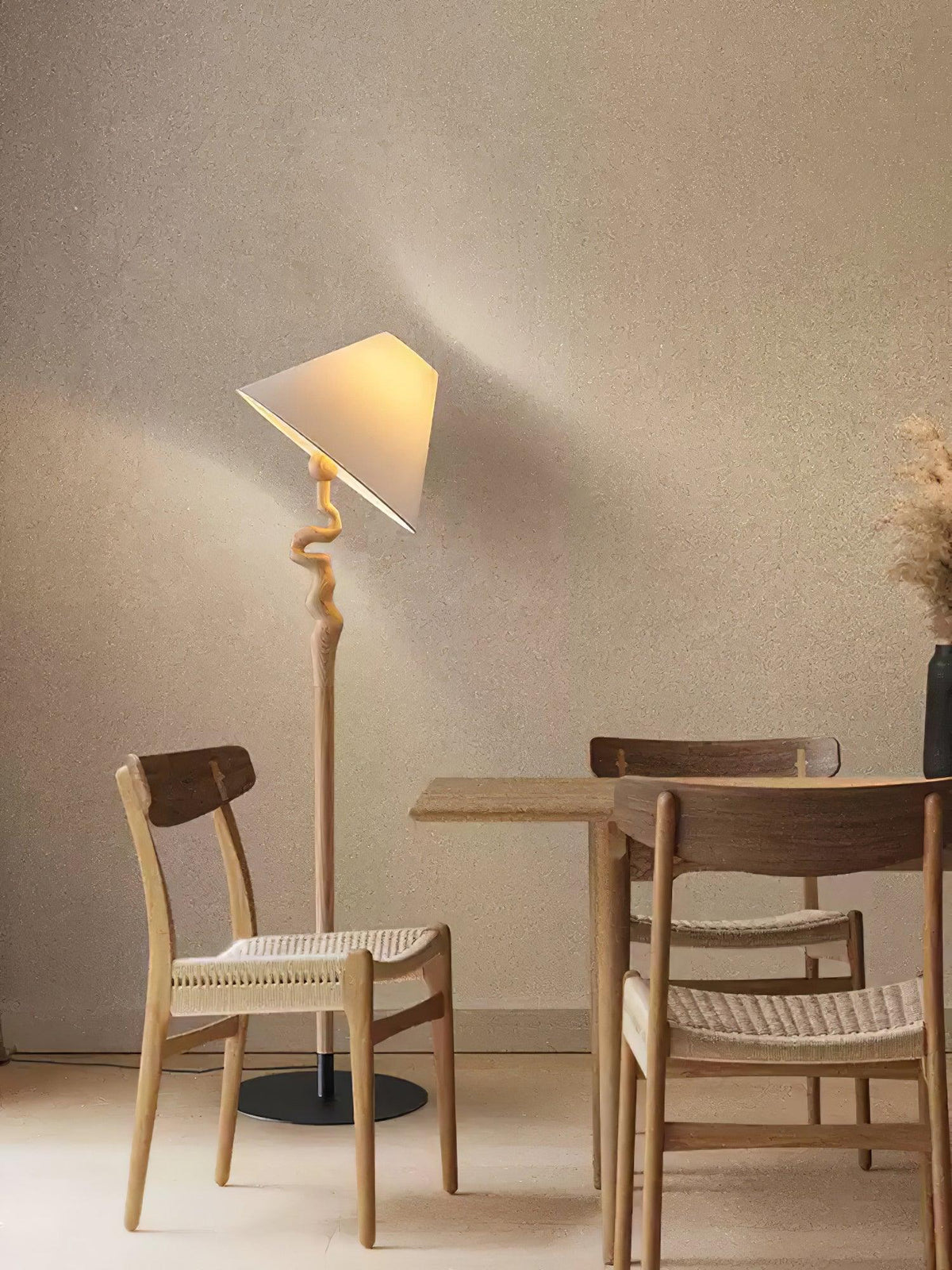 serpentine-twist-floor-lamp