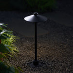 Shadowcap LED Path Light – Minimalist Outdoor Garden Lamp in Black