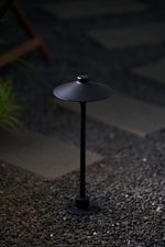 Shadowcap LED Path Light – Minimalist Outdoor Garden Lamp in Black