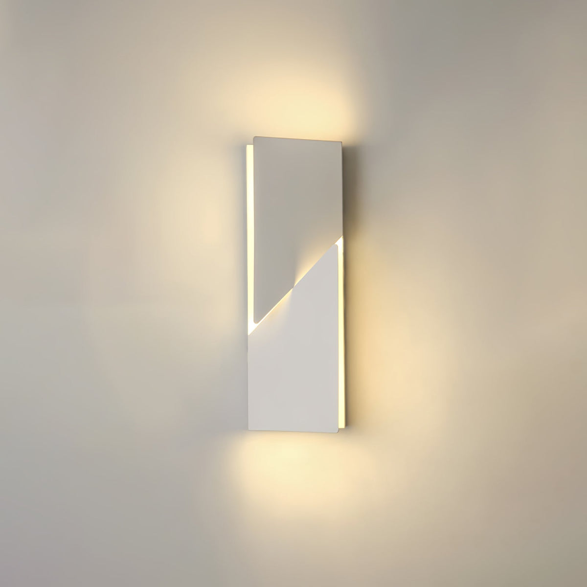 Shadows Charging Grand Sconce
