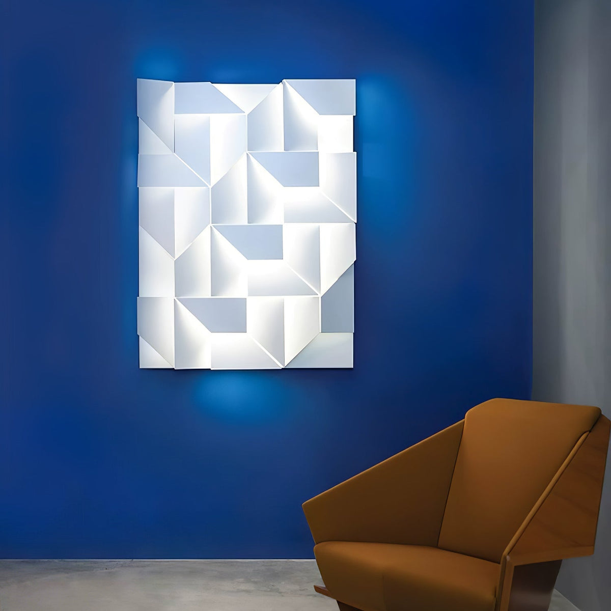 Shadows Charging Grand Sconce