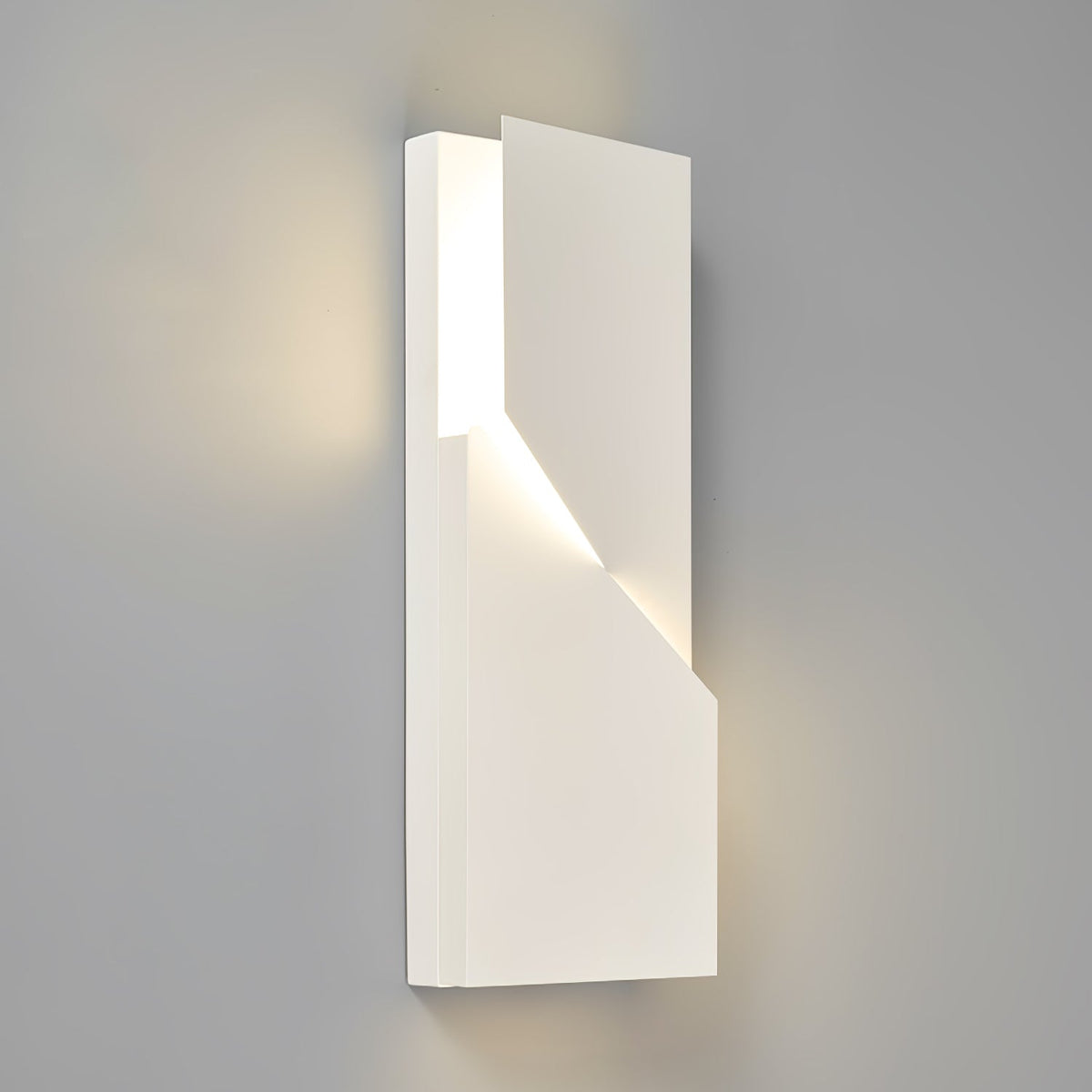 Shadows Grand Plug In Sconce