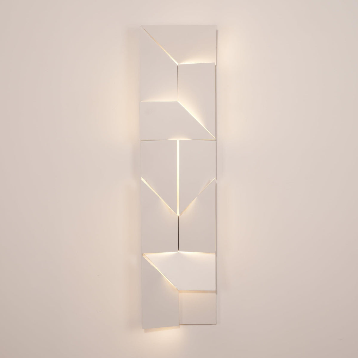 Shadows Charging Grand Sconce