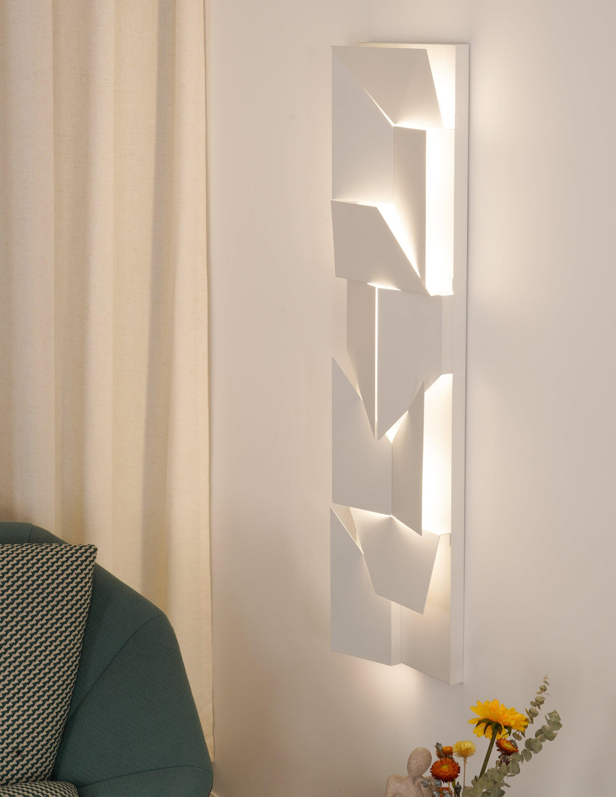 Shadows Charging Grand Sconce