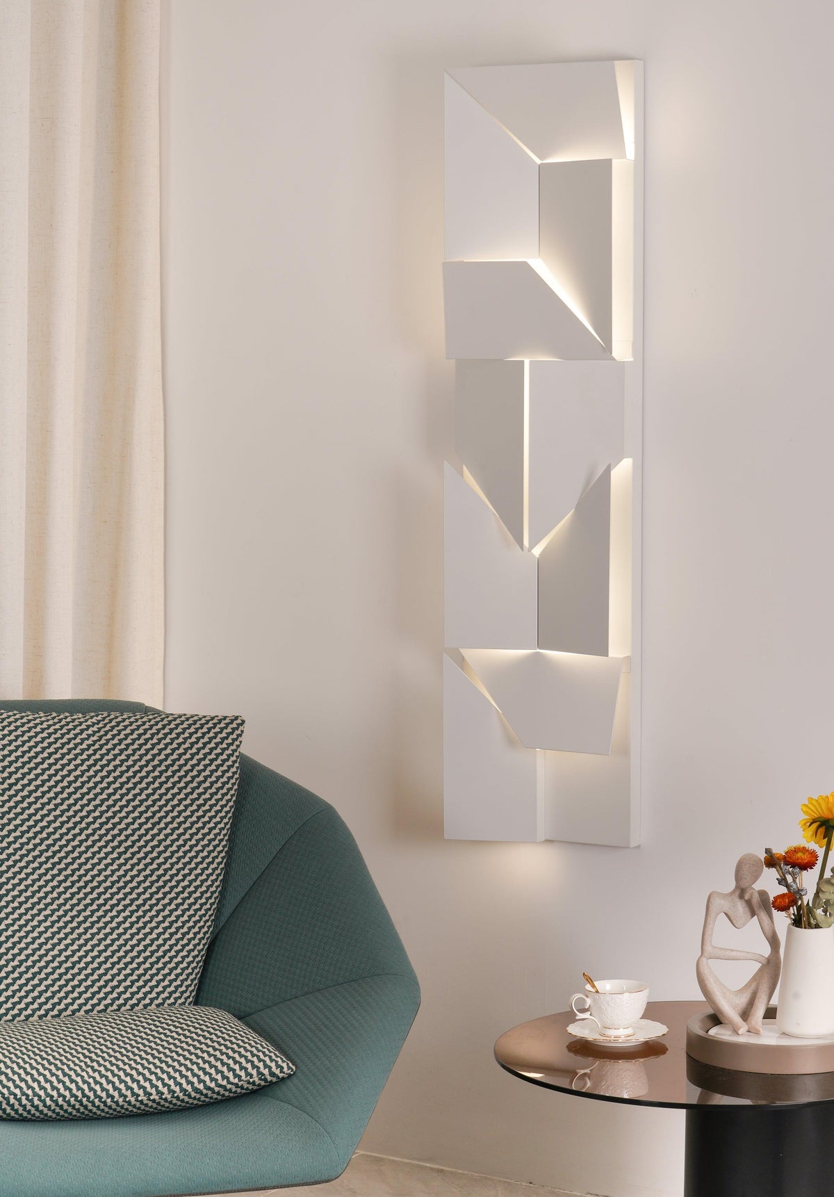 Shadows Charging Grand Sconce