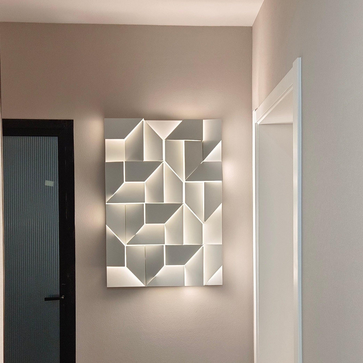 Shadows Charging Grand Sconce