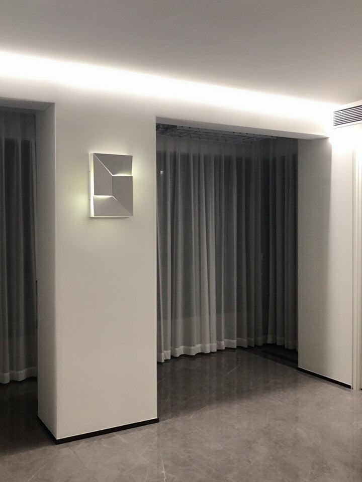 Shadows Grand Plug In Sconce