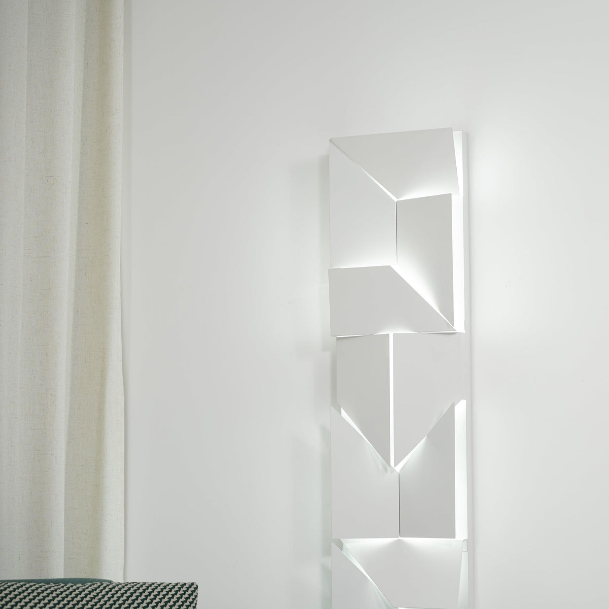 Shadows Grand Plug In Sconce