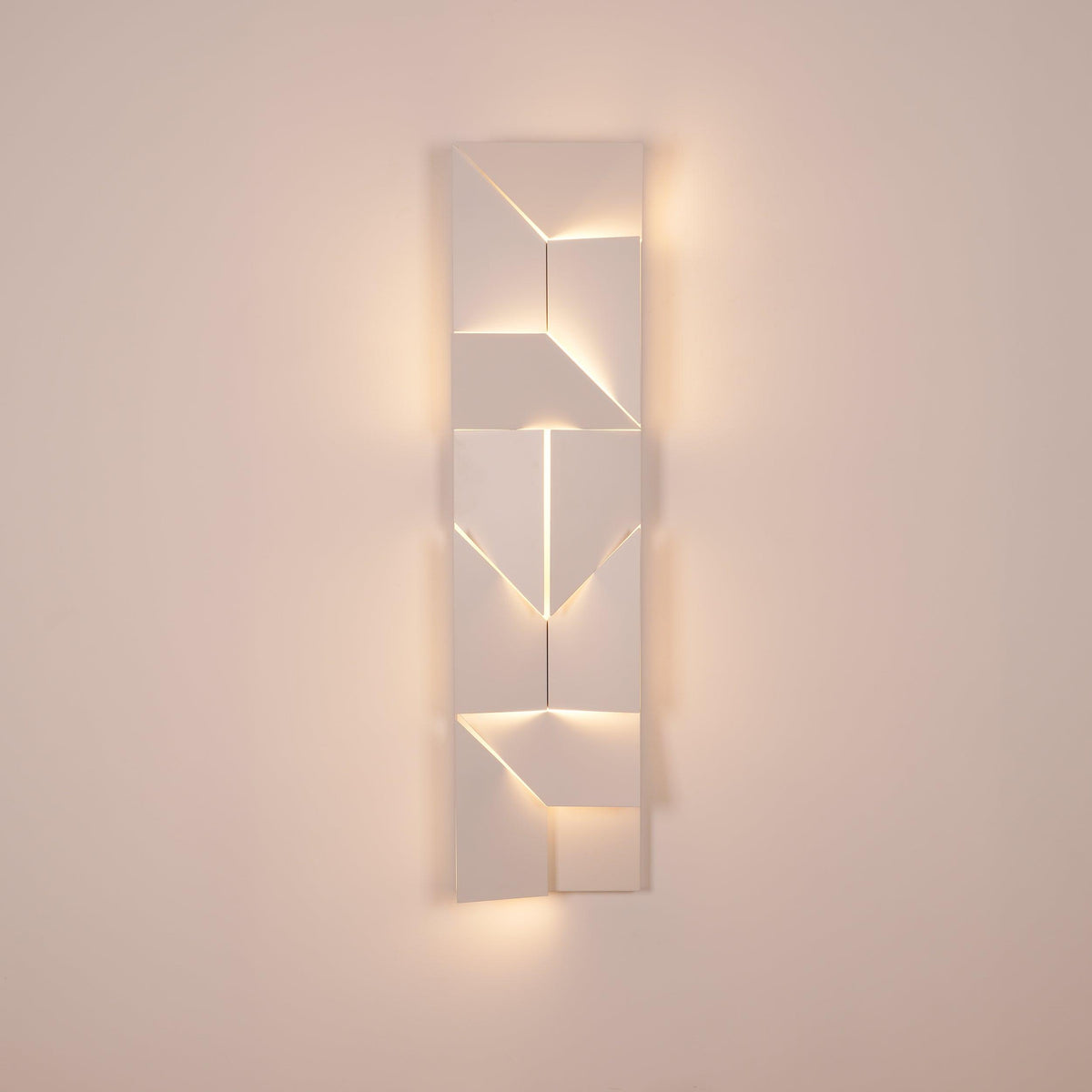 Shadows Charging Grand Sconce