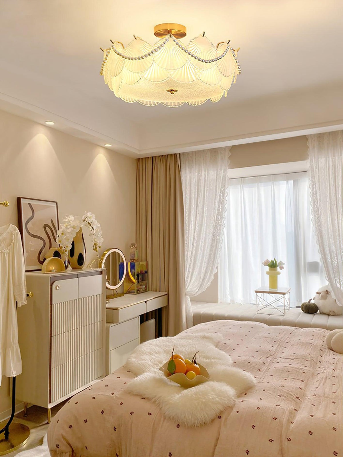 shell-glass-ceiling-lamp