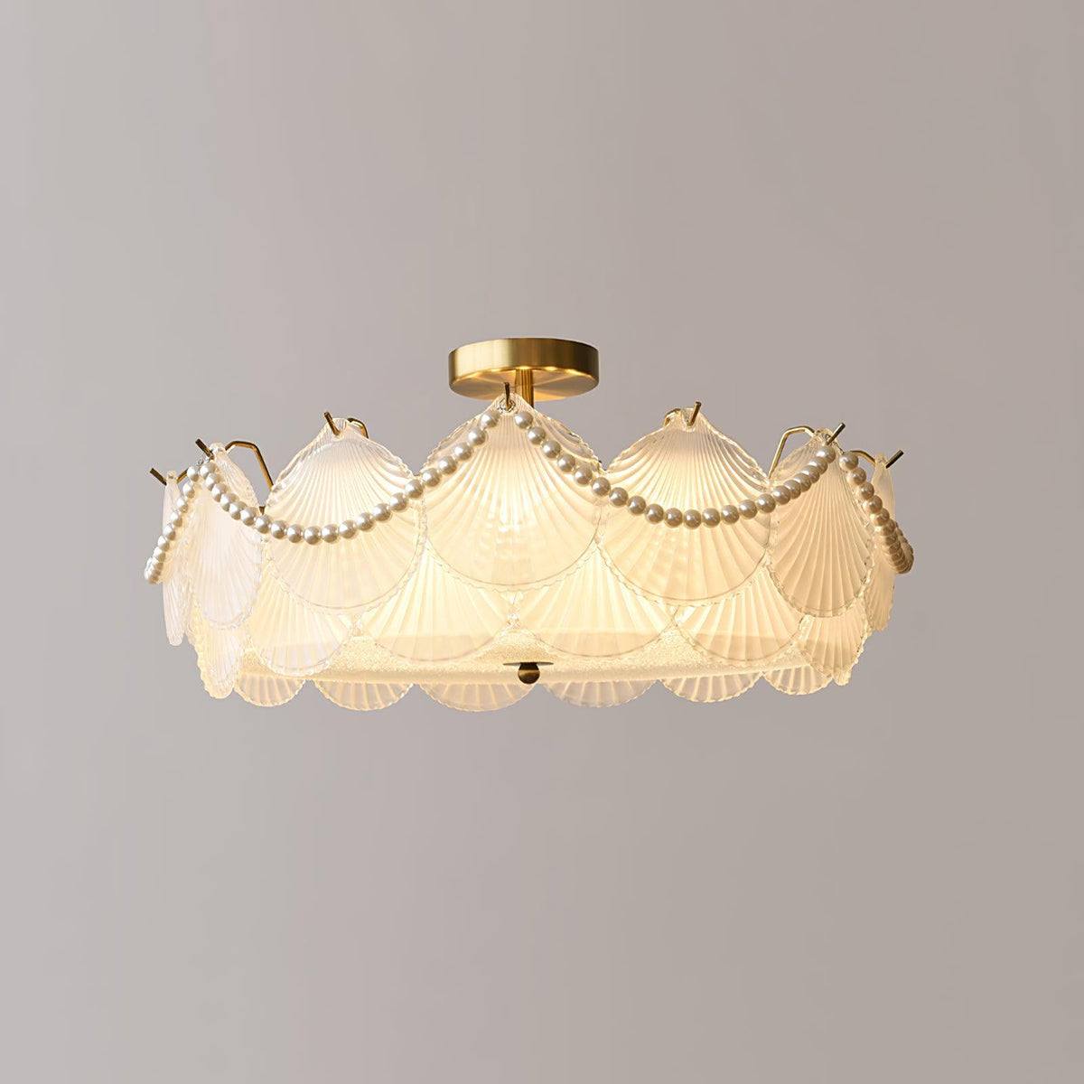 shell-glass-ceiling-lamp