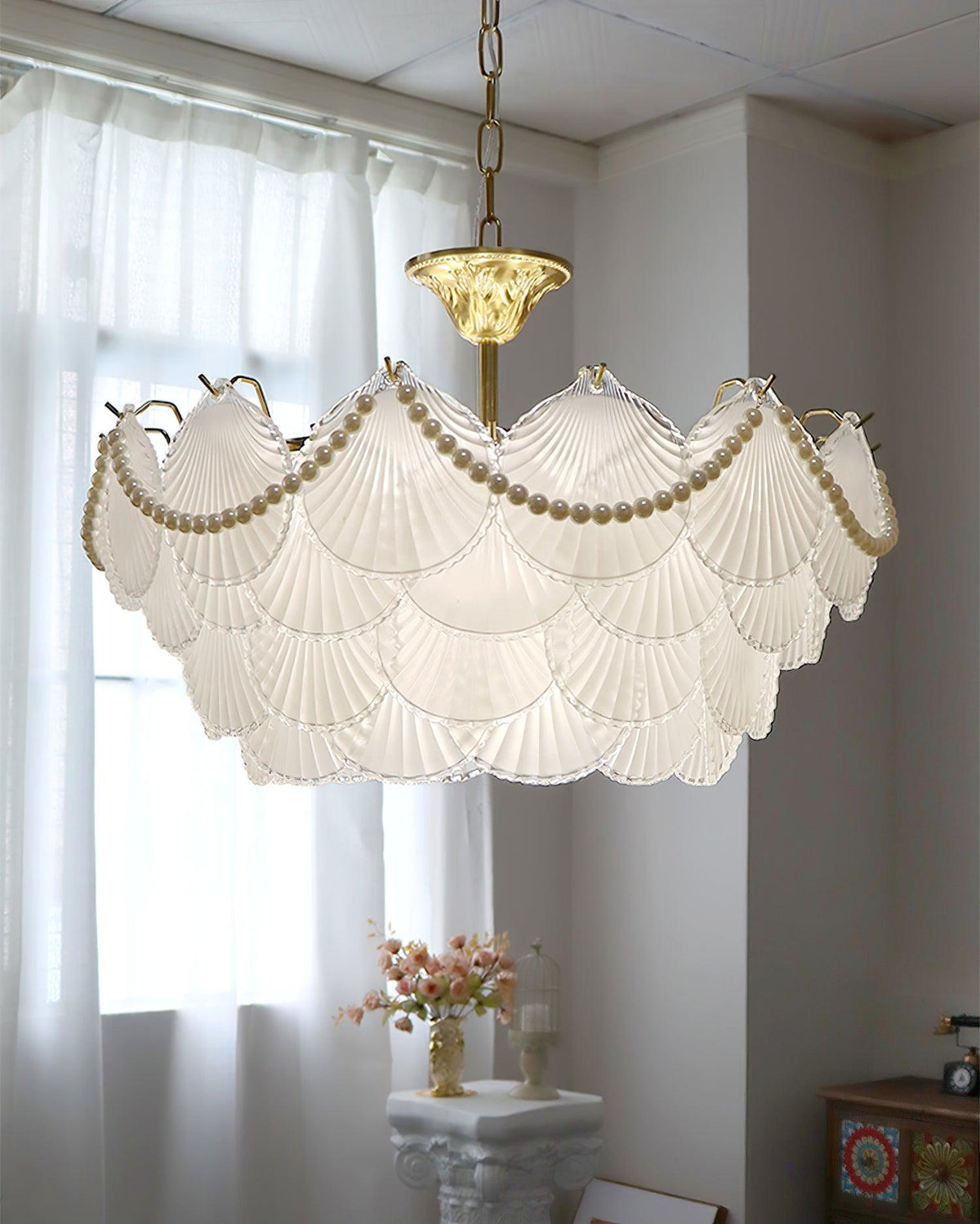 shell-pearl-chandelier