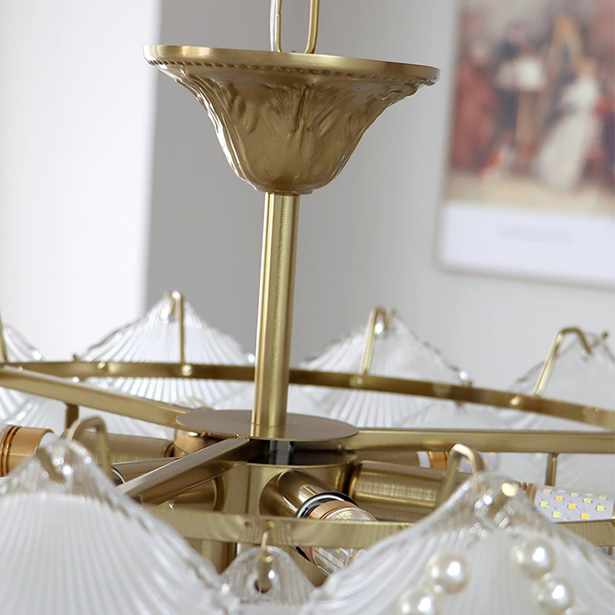 shell-pearl-chandelier