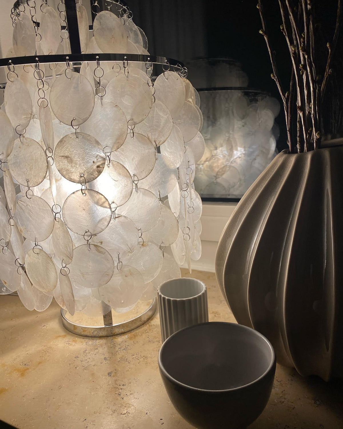 shell-table-lamp