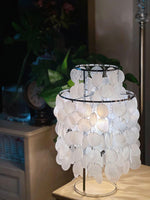 shell-table-lamp