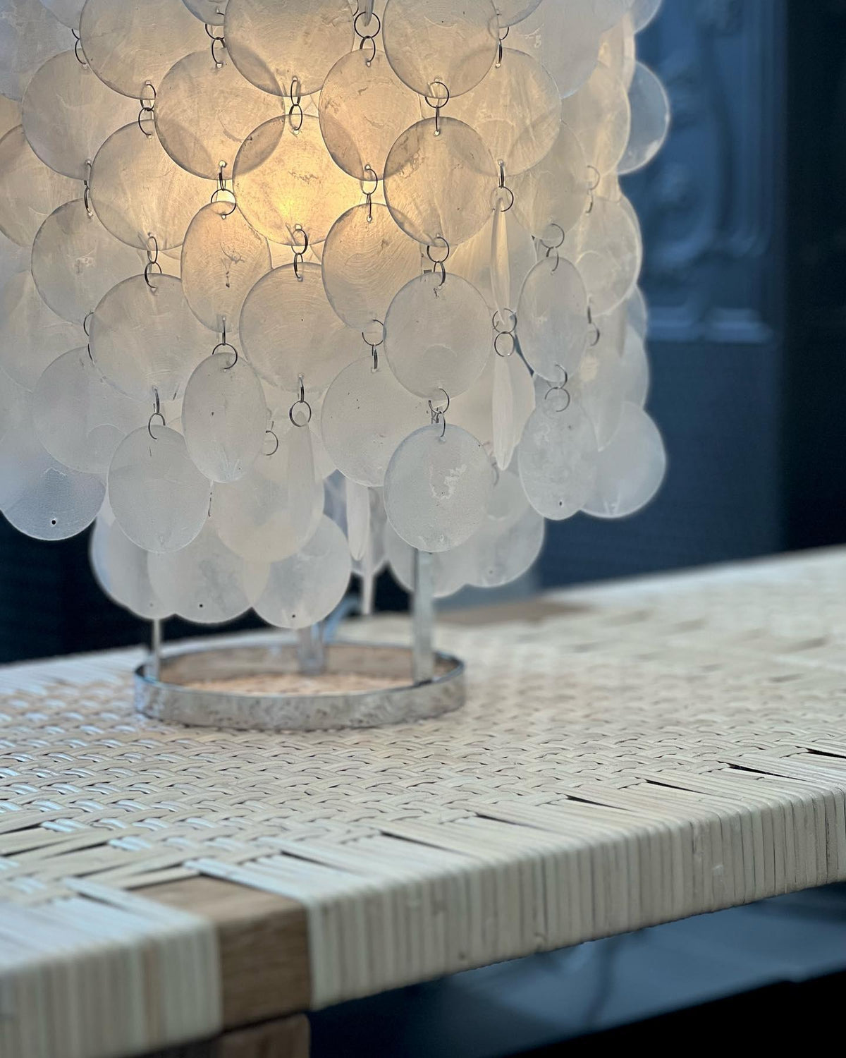 shell-table-lamp