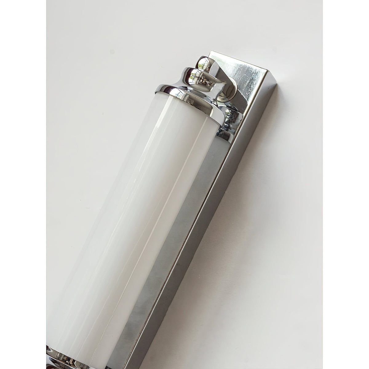 sheridan-wall-lamp