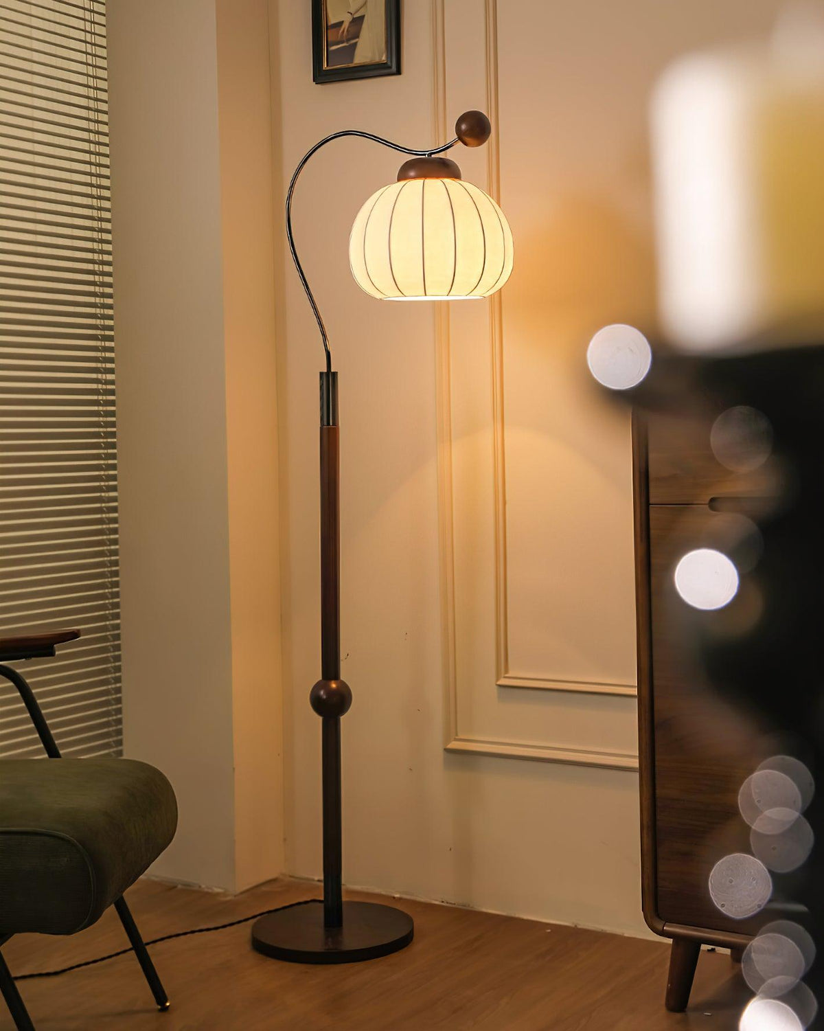 silk-globe-floor-lamp
