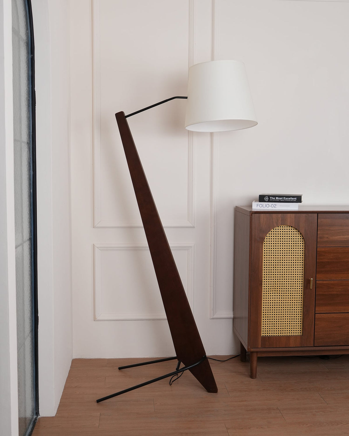 silva-giant-floor-lamp