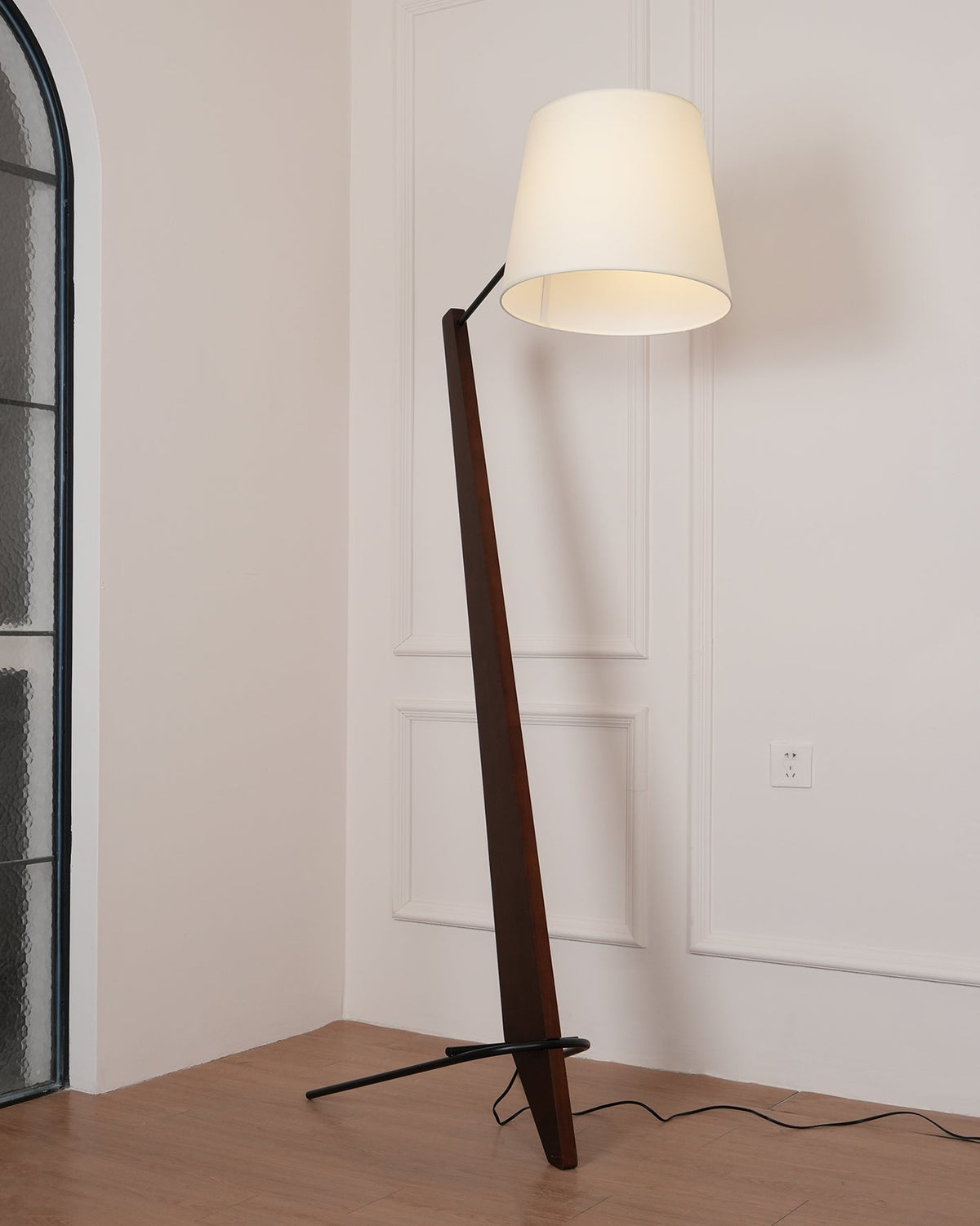 silva-giant-floor-lamp