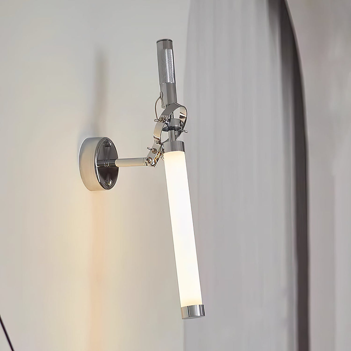 skylark-wall-lamp