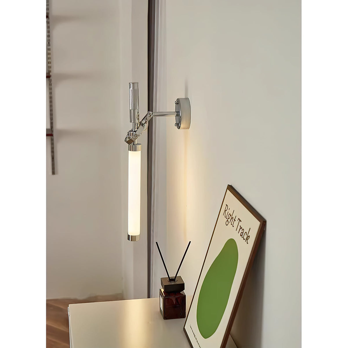 skylark-wall-lamp