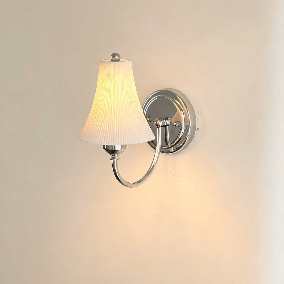 Slim Waist Wall Sconce – Modern Ceramic & Metal Wall Light