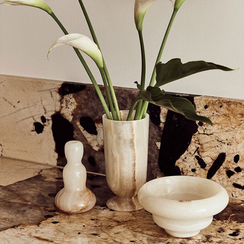 Small Jade Vase Table Lamp in Natural Stone for Ambient Lighting