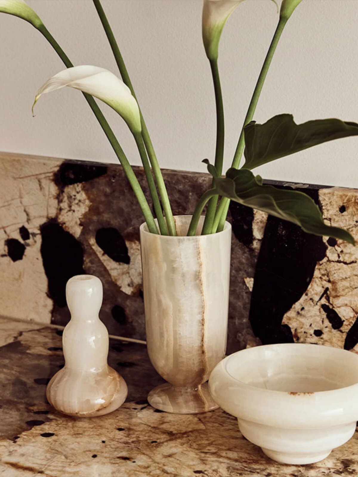 Small Jade Vase Table Lamp in Natural Stone for Ambient Lighting