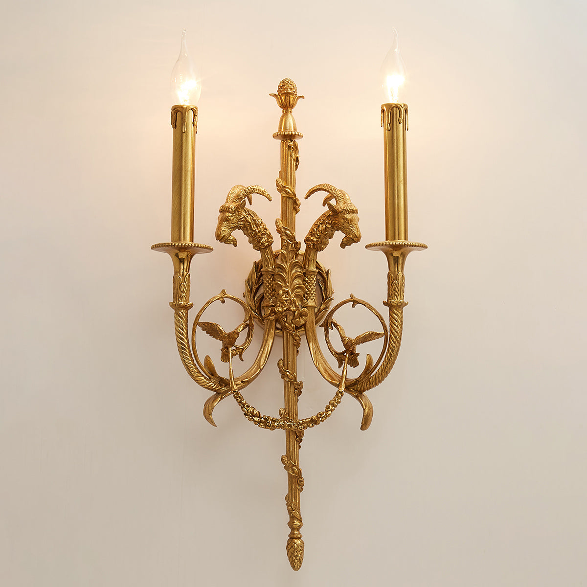sociapailis-brass-wall-lamp