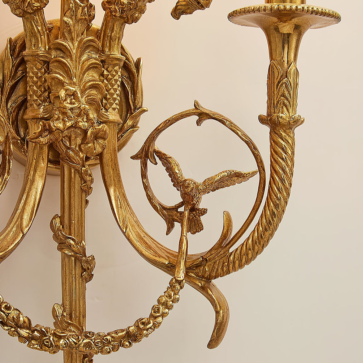 sociapailis-brass-wall-lamp
