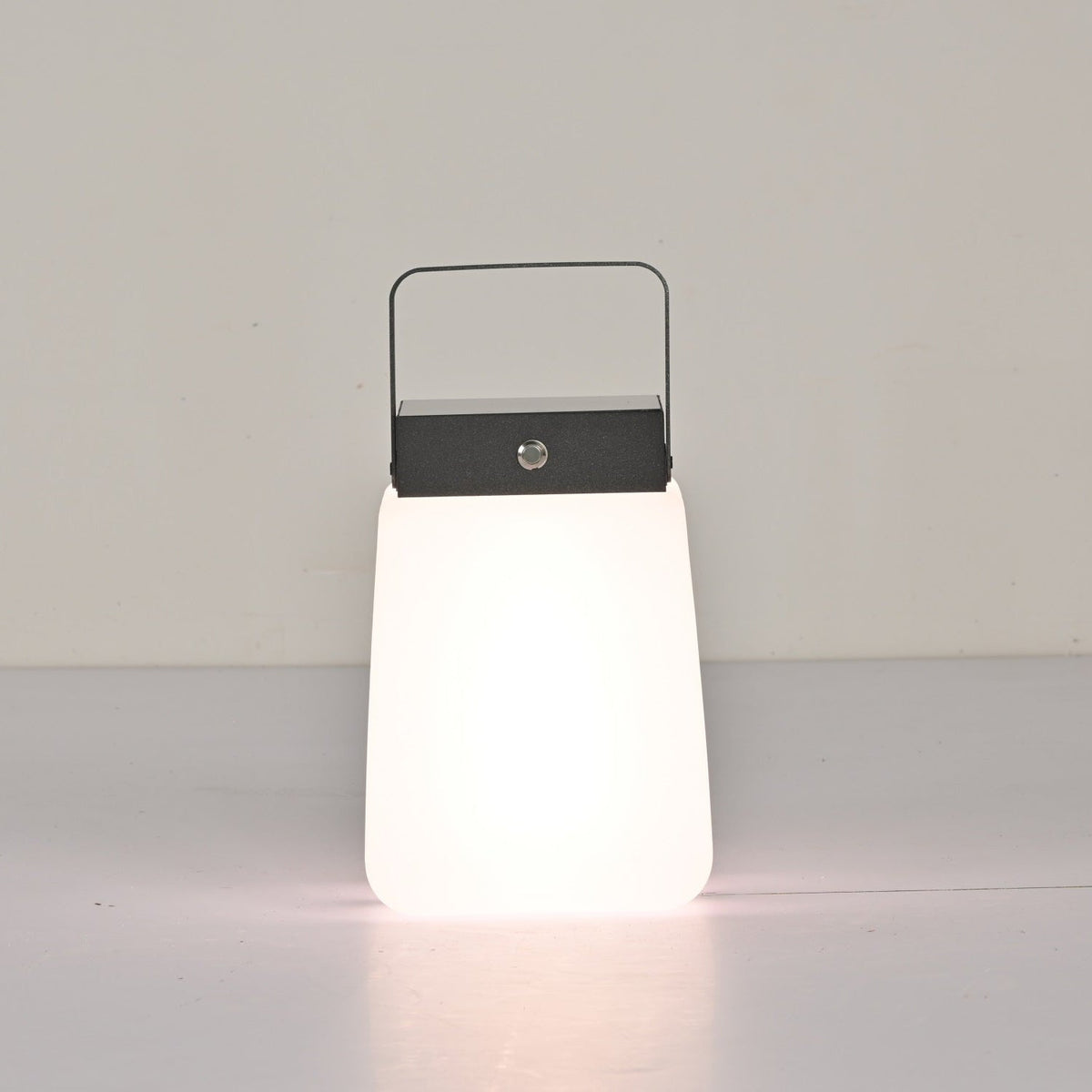 Solara Edge Lantern — Modern Solar-Powered Outdoor Lamp with Remote Control