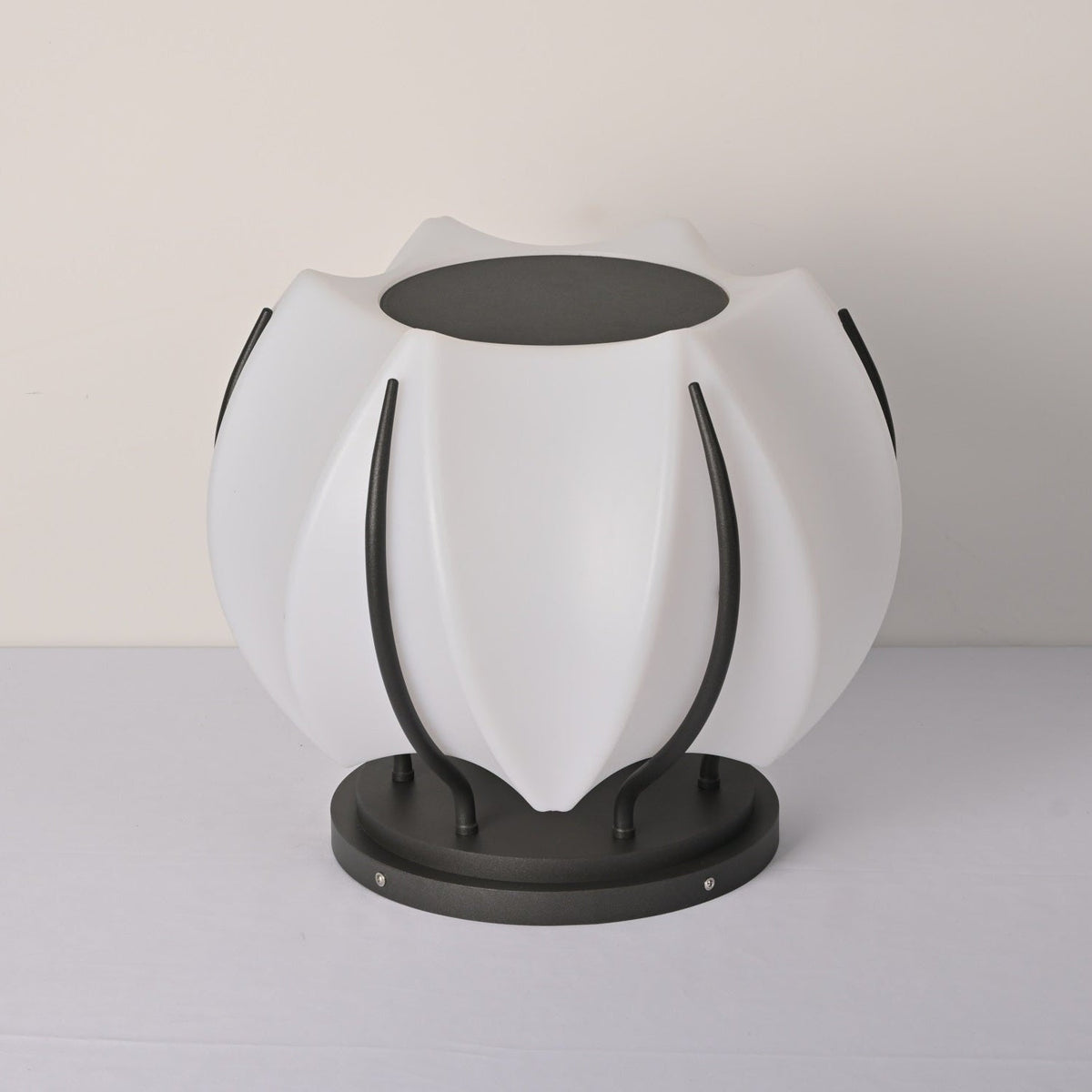 Solflora Bloom Solar Outdoor Garden Light, Sculptural LED Landscape Lamp