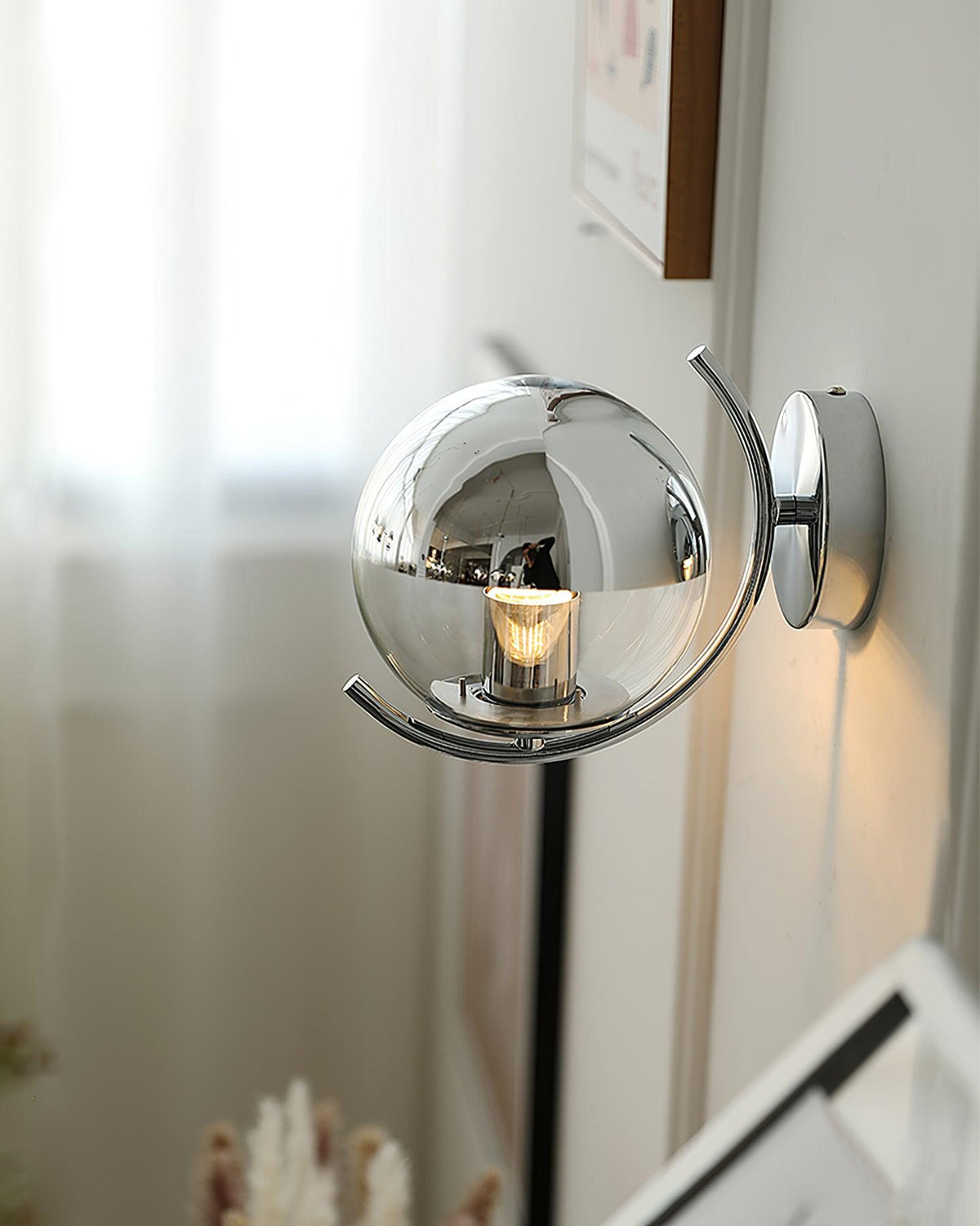 space-ball-wall-lamp