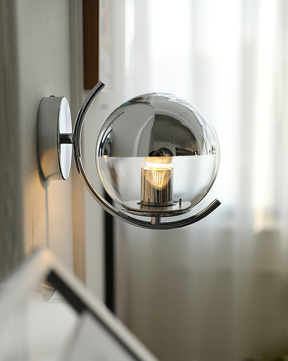 space-ball-wall-lamp